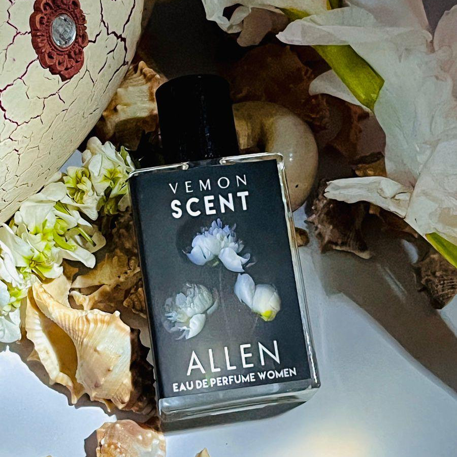 Allen – Inspired by Dior J'adore